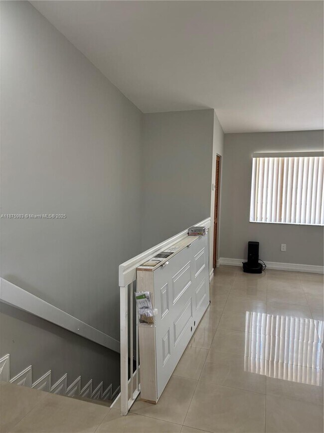 Foto del edificio - 2238 W 74th St