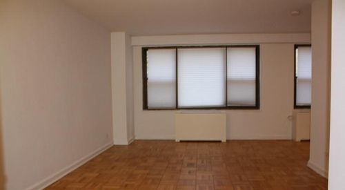 Primary Photo - 40 E 38th St