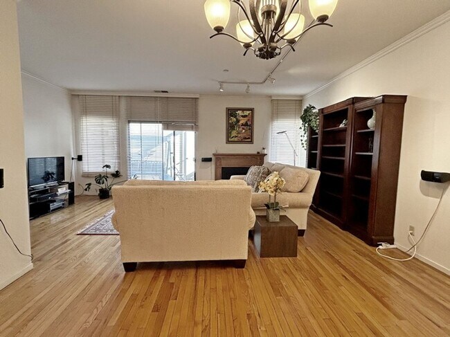 Foto del edificio - Furnished town house in Sunnyvale near Sun...
