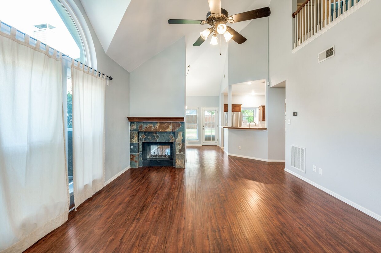 Primary Photo - Updated 3 Bed, 3 Bath in N. Carrollton.