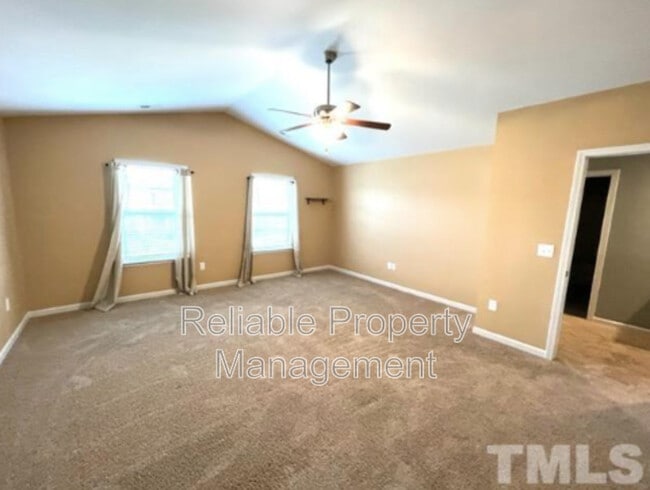 Foto del edificio - 427 N Great White Way