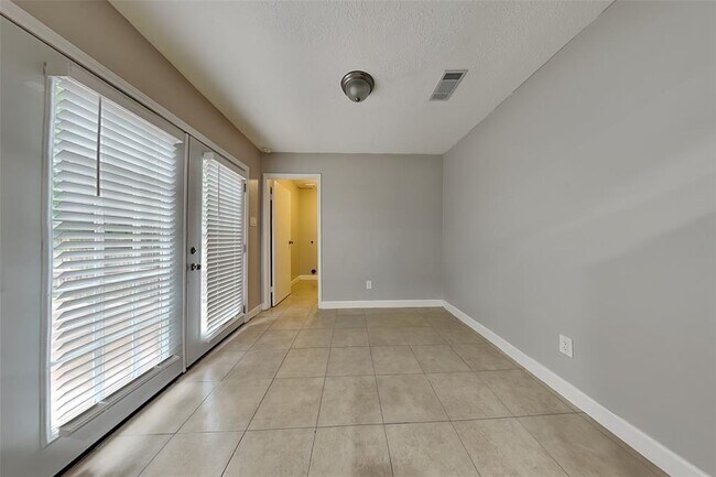 Foto del edificio - 57 Rockfern Ct