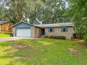 Building Photo - 776 Lupine Ln