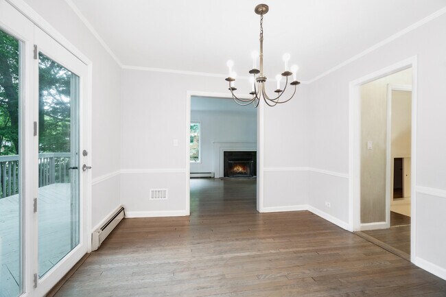 Building Photo - 17 Southminster Dr