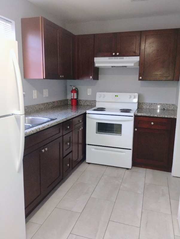 Foto del edificio - 12240 Jackson Rd