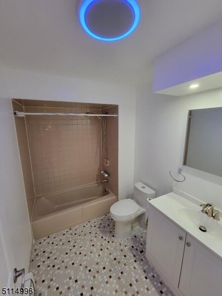 Foto del edificio - 158 Piaget Ave