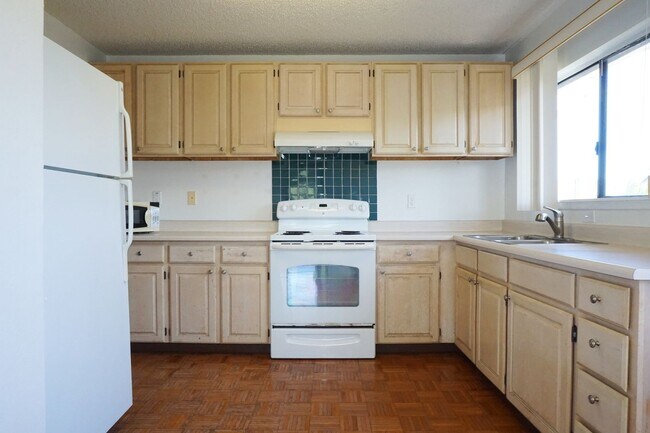 Building Photo - JCW Living Trust
