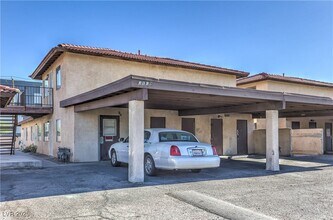 Building Photo - 3109 N Walnut Rd