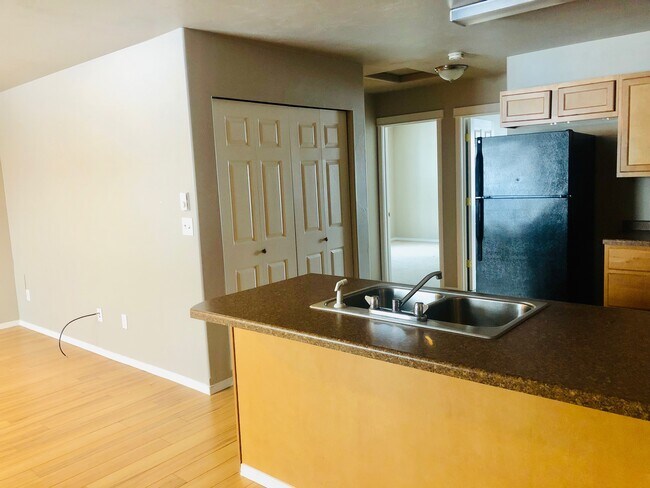 Foto del edificio - 225 Northgate Loop