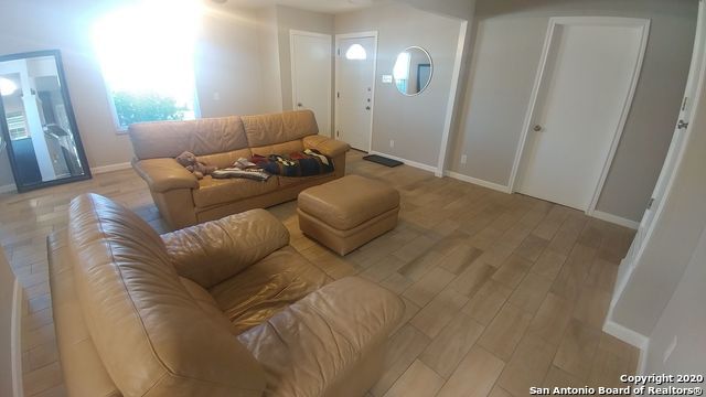 Foto del edificio - 4818 Cambray Dr