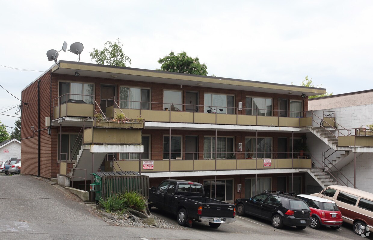 Primary Photo - 509 E Republican St
