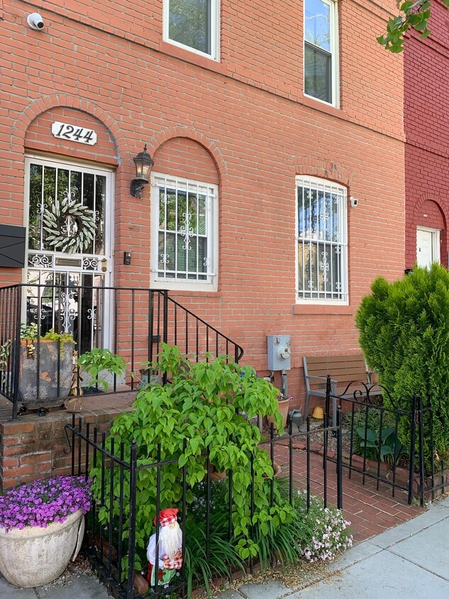 Front Entrance - 1244 Carrollsburg Pl SW (Washington, DC)