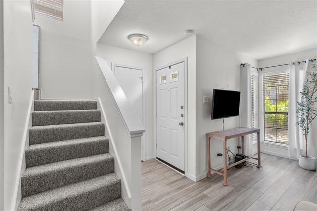 Foto del edificio - 1811 Maplewood Trail