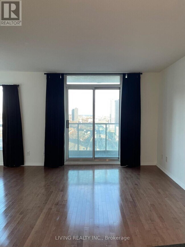 Photo du bâtiment - 18 Yonge St