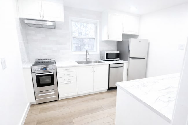 Building Photo - 507 Quebec St