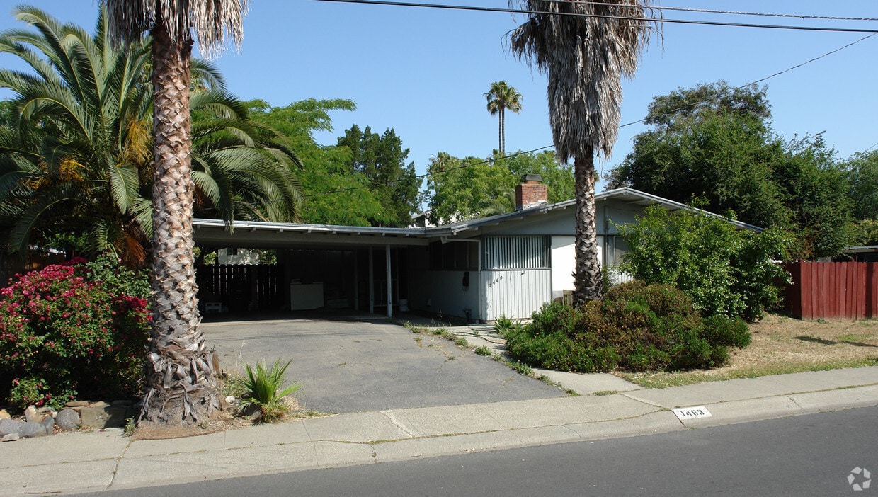 Building Photo - 1463 Toyon Dr
