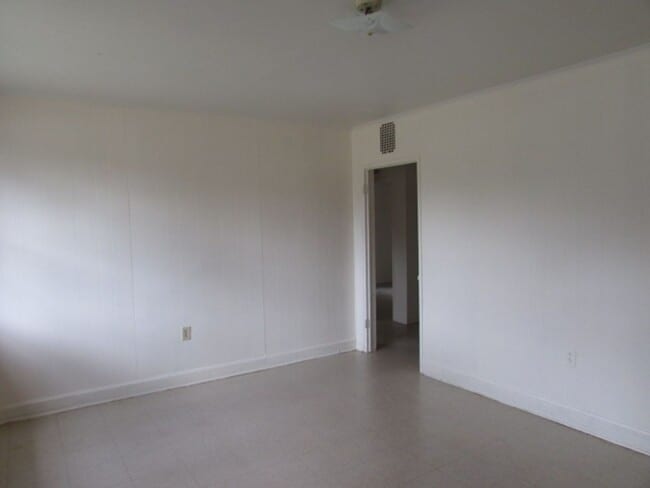 Foto del edificio - 135 Highland Ave
