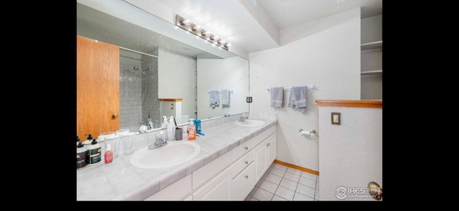 Building Photo - 2861 Springdale Ln