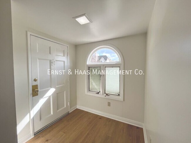 Foto del edificio - 9703 Park St