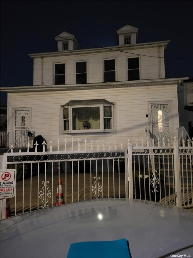 Primary Photo - 2924 Williamsbridge Rd