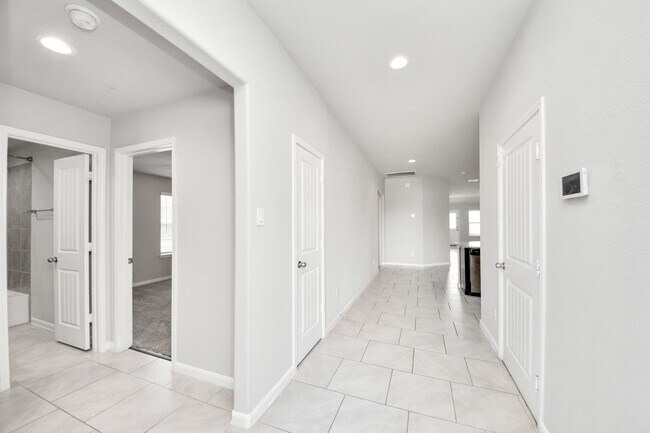 Foto del edificio - 3314 Zephyr Park Ln