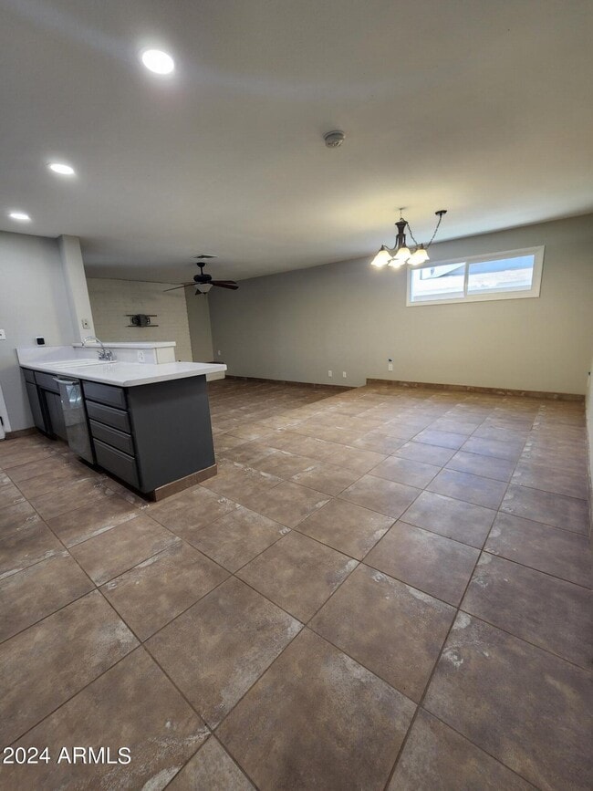 Foto del edificio - 8609 N 16th Ave