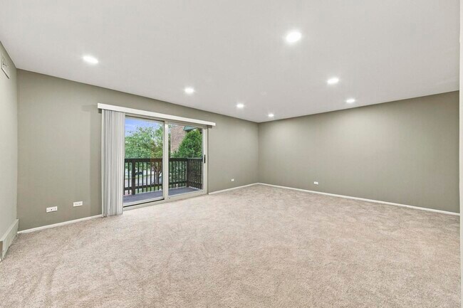 Building Photo - 675 Grove Terrace