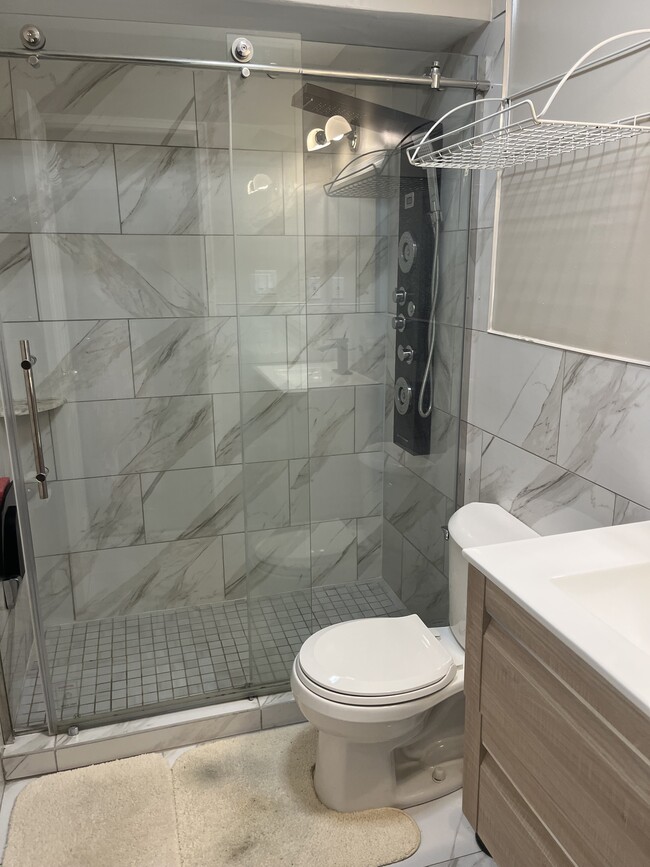 Building Photo - 7 Wexford Dr