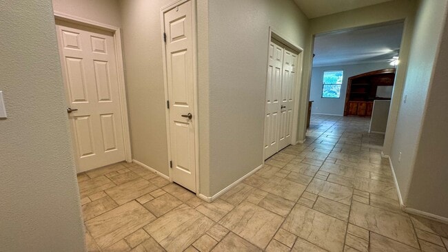 Building Photo - Discover your dream home in the heart of H...
