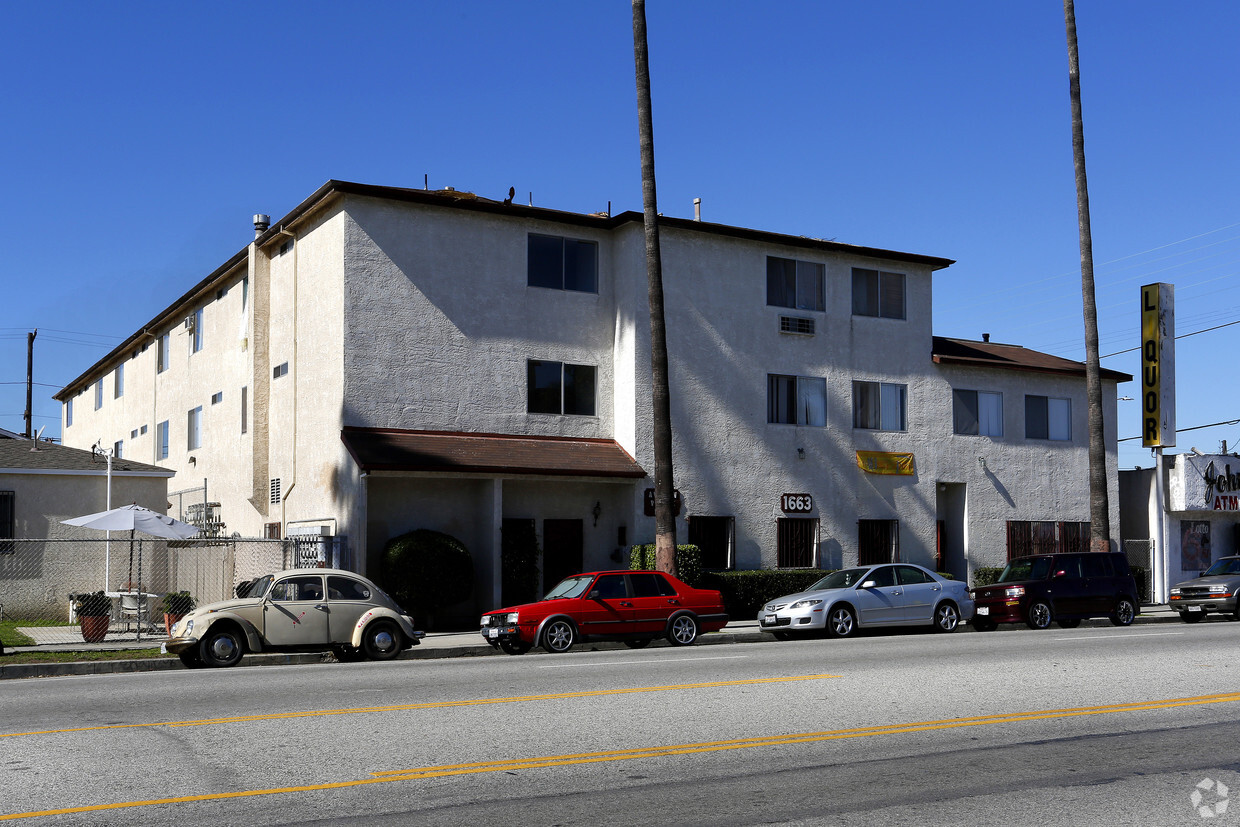 Primary Photo - Avalon Villa Apartments