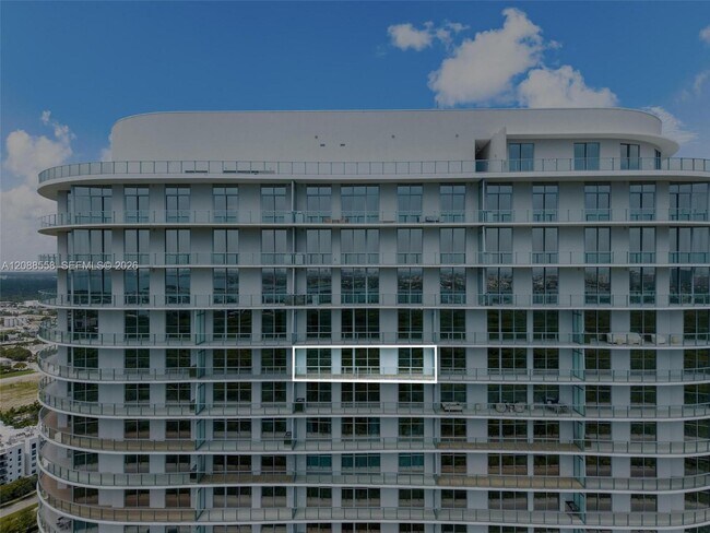 Foto del edificio - 2411 Laguna Cir