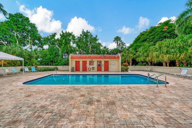 Foto del edificio - 1707 Consulate Pl