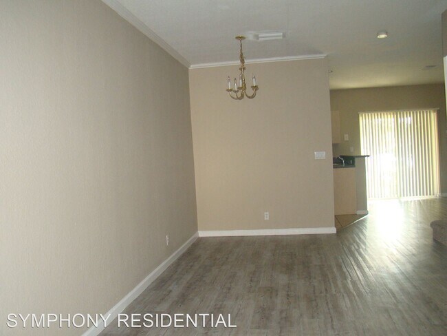 Foto del edificio - 3105-3281 NW 118th Dr