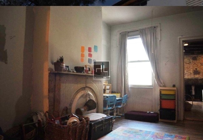 Building Photo - 221 Park Ave