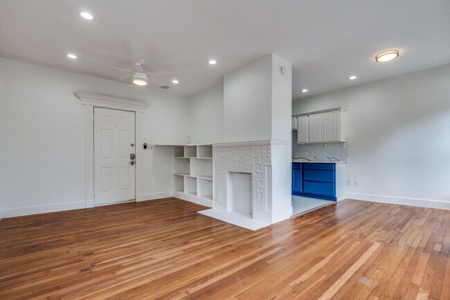 Foto del edificio - 5211 Worth St