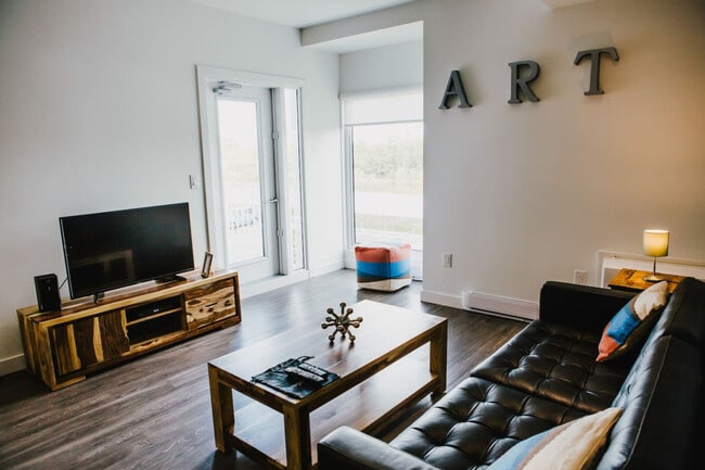 Photo du bâtiment - 825 Sterling Lyon Pkwy