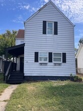 Building Photo - 841 Birch Ave