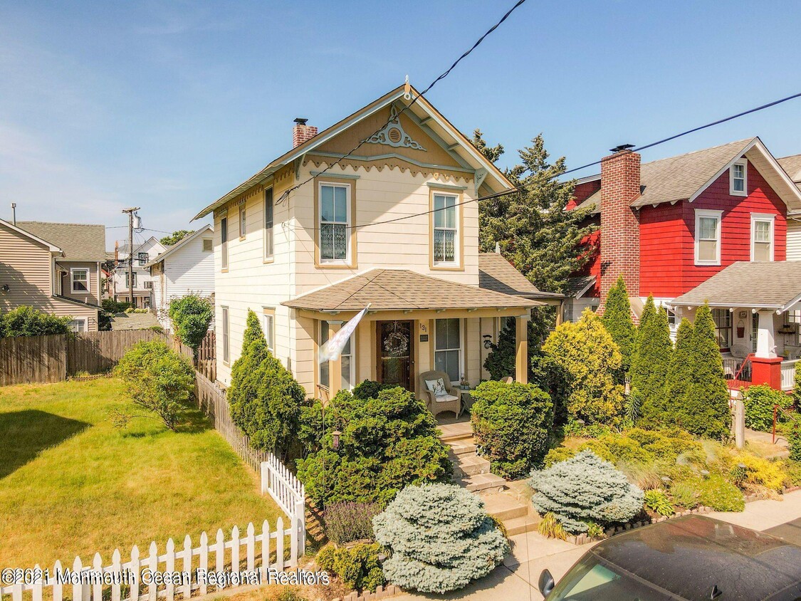 Primary Photo - 131 Cookman Ave