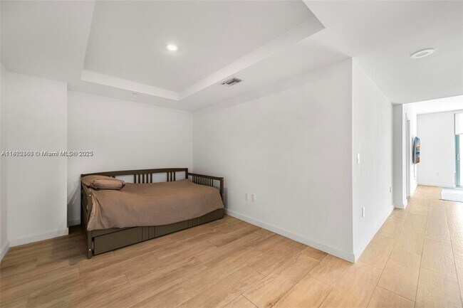 Foto del edificio - 45 SW 9th St
