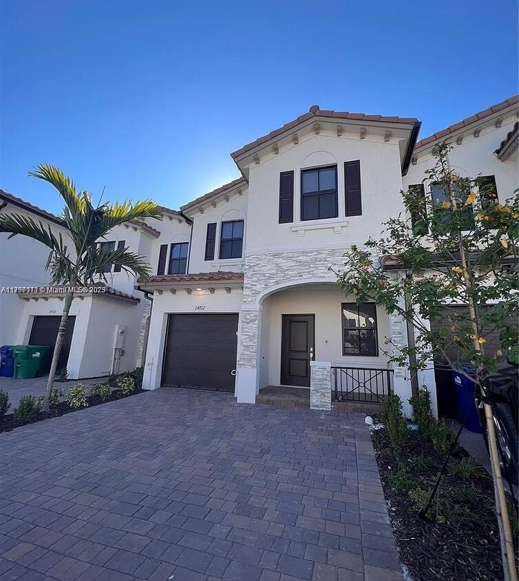 Primary Photo - 24700 SW 119th Pl