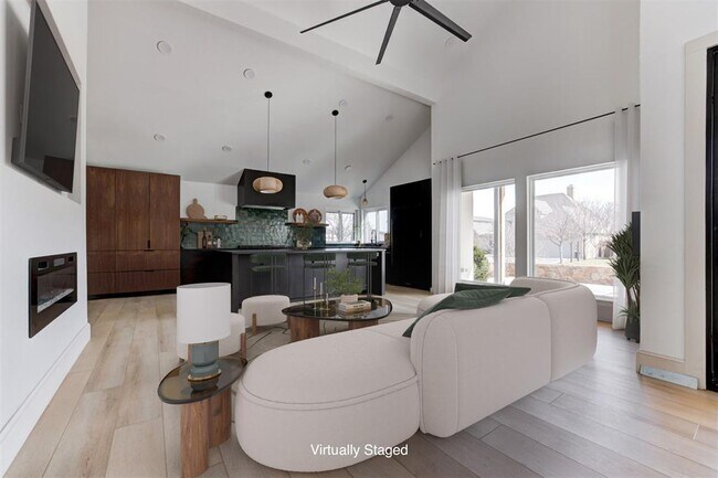 Foto del edificio - 6413 Centennial Ct