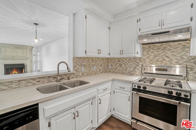 Building Photo - 8600 Tuscany Ave