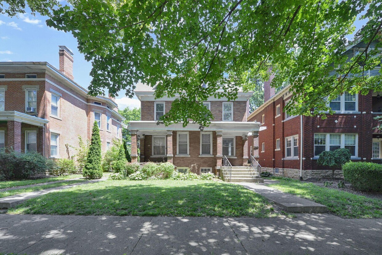 Primary Photo - 84 N Monroe Ave