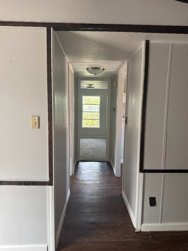 Building Photo - 2130 Rand Morgan Rd