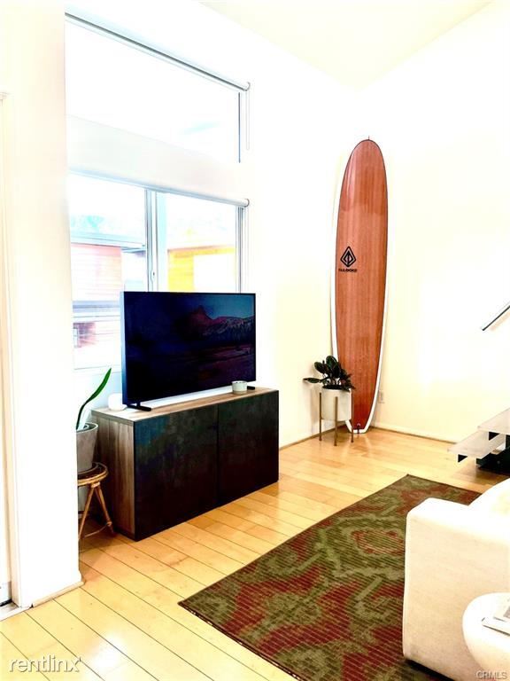 Building Photo - 2 br, 2 bath Condo - 480 N Catalina Ave Un...