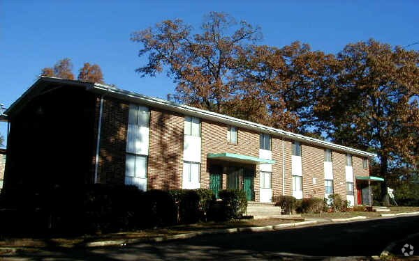 Foto principal - 1957 Myrtle Dr