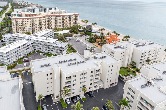 Alternate - Palmsea Condominium