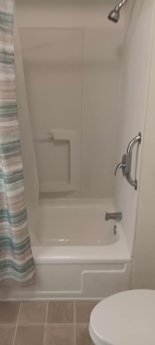 Building Photo - 710 7th St