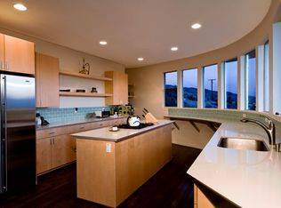 Building Photo - 9124 Cll De Vecinos