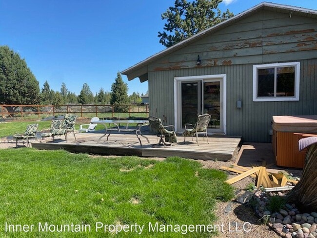 Building Photo - 3 br, 2 bath House - 60101 Sweetgrass Ln